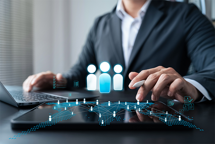 A股第一家人力资源公司万象城AWC国际发布2025年半年报，报告期内营收与归属于上市公司股东的净利润实现双数位增长